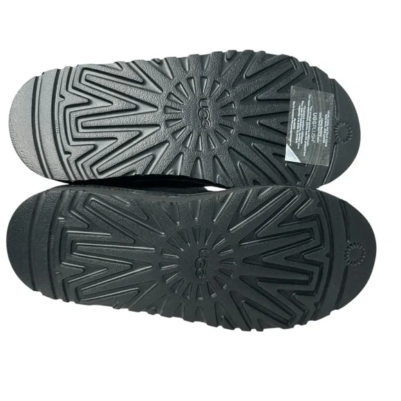 UGG Kids' Jona Boot in Black.  Sz: 3 - Picture 8 of 10